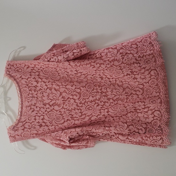 Beautiful Womens Isaac Mizrahi Live Cold Shoulder Lined Lace Top - Picture 4 of 10